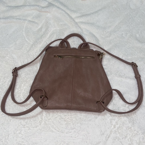 Spacious Nude Backpack - Picture 10 of 12